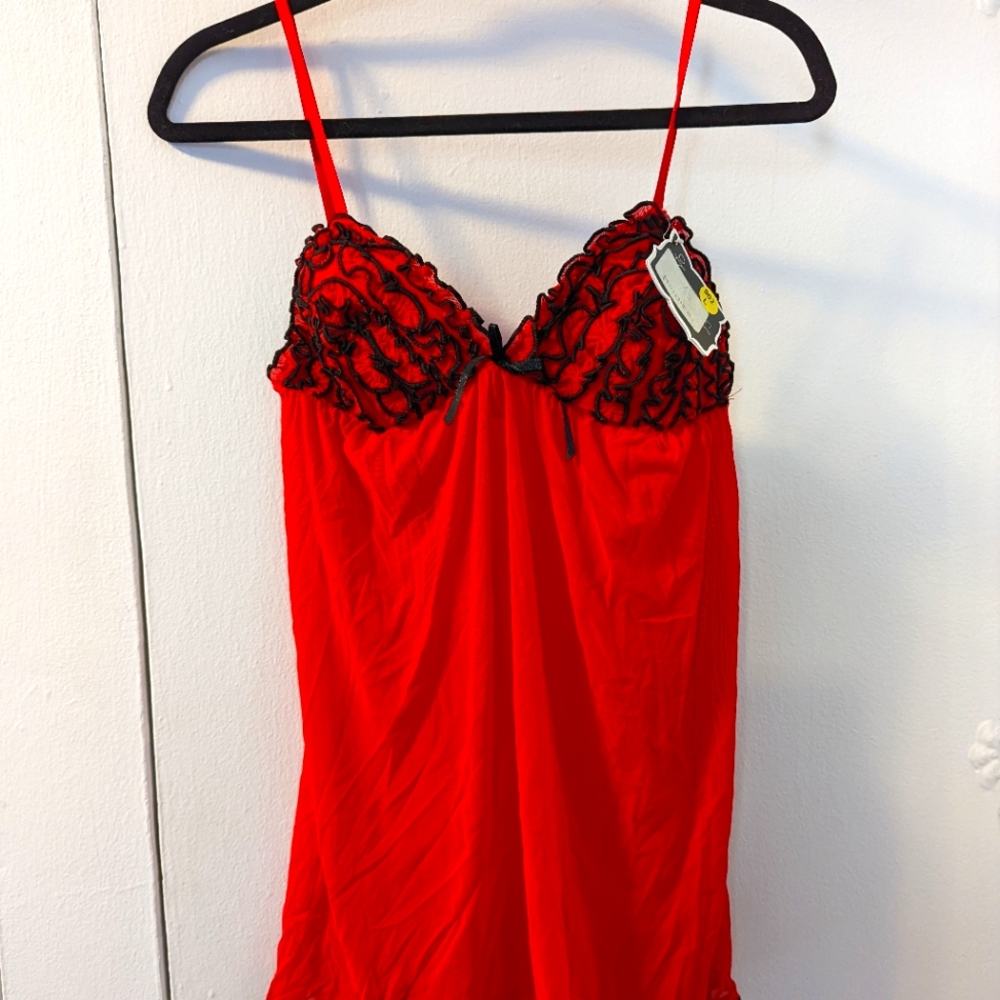 Elegant Red and Black Chemise